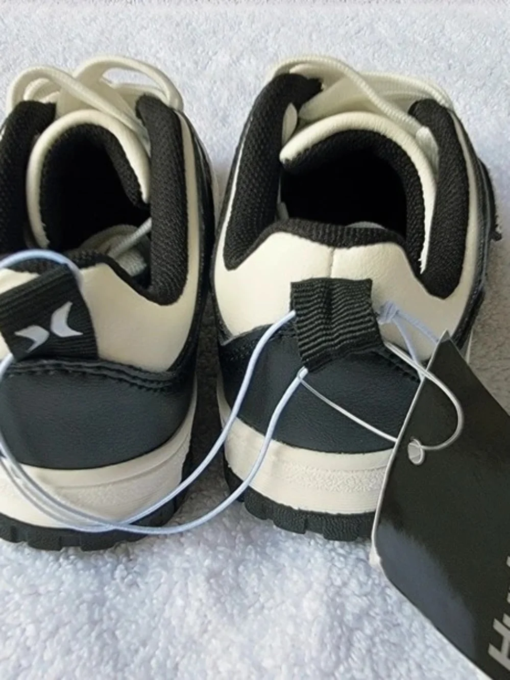 Hurley Toddler Kids Size 8 Sneaker Jason with Lace Up Closure